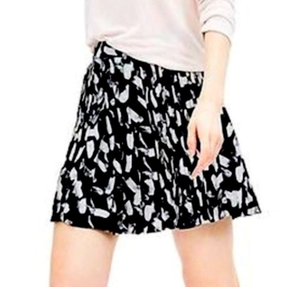 Banana Republic | Black & White Abstract Print Pleated Skirt 6